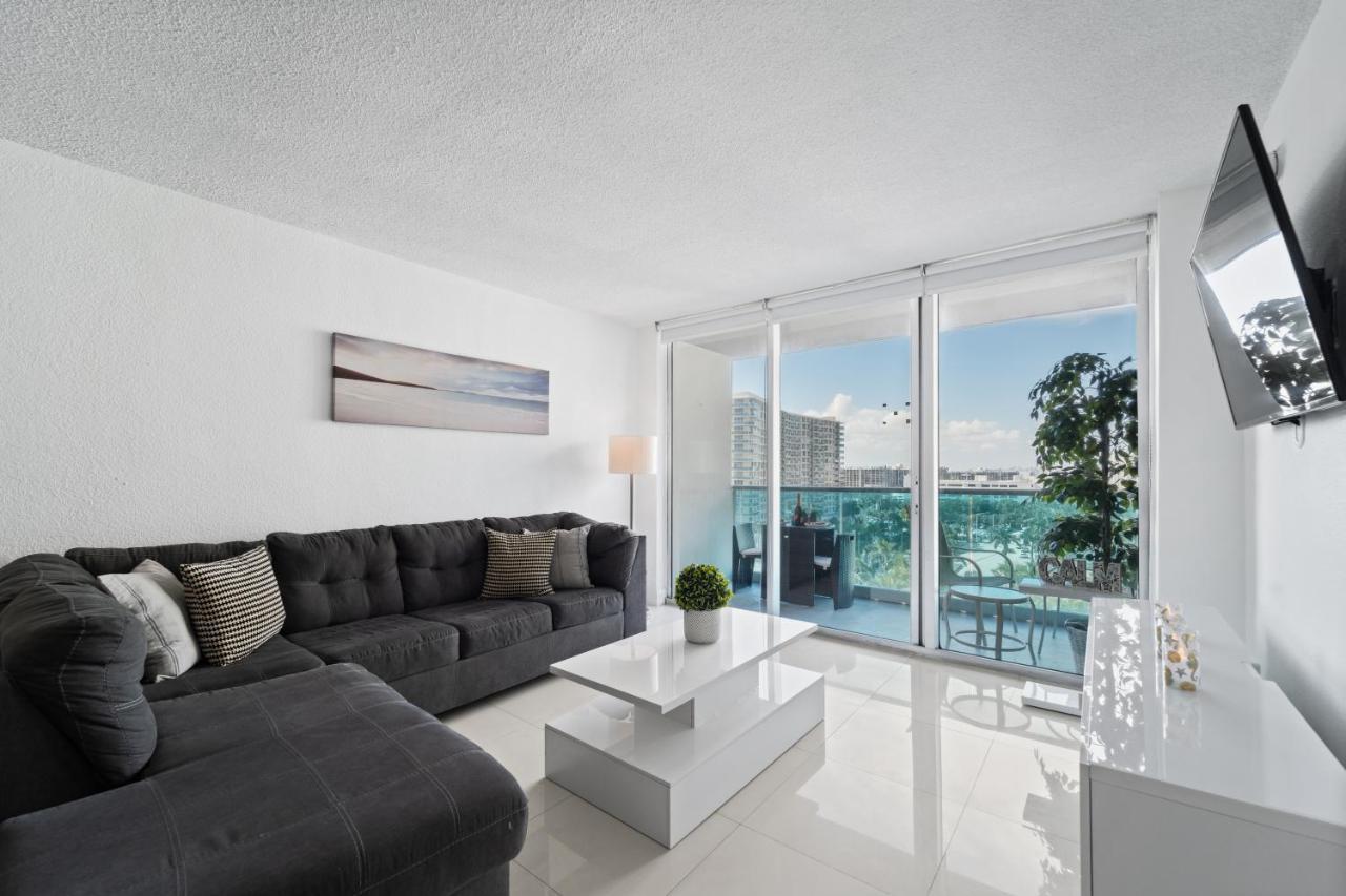 Luxury Beachfront Condo Private Beach Access, Pool & Game Room!!! 好莱坞 外观 照片